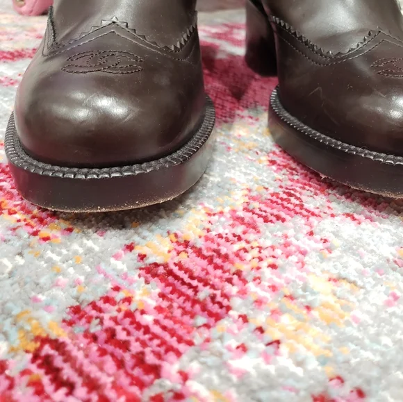 Chanel Limited Edition Runway Boots - Picture 9 of 13